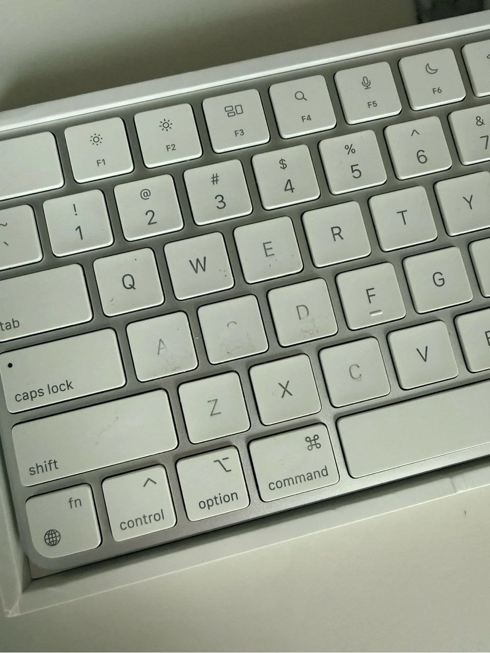 Apple Magic Keyboard Bluetooth Wireless Keyboard A1644 White Silver